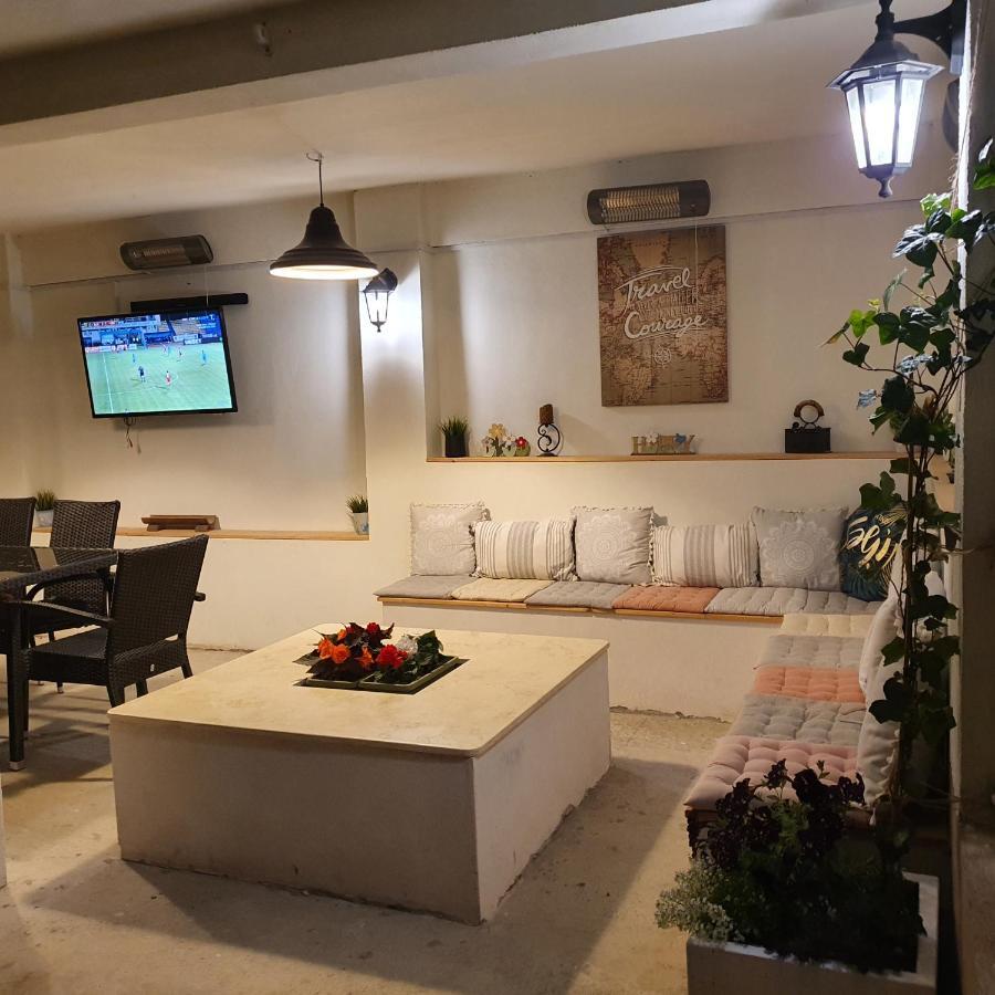Vila De La Lugas Oradea Luaran gambar